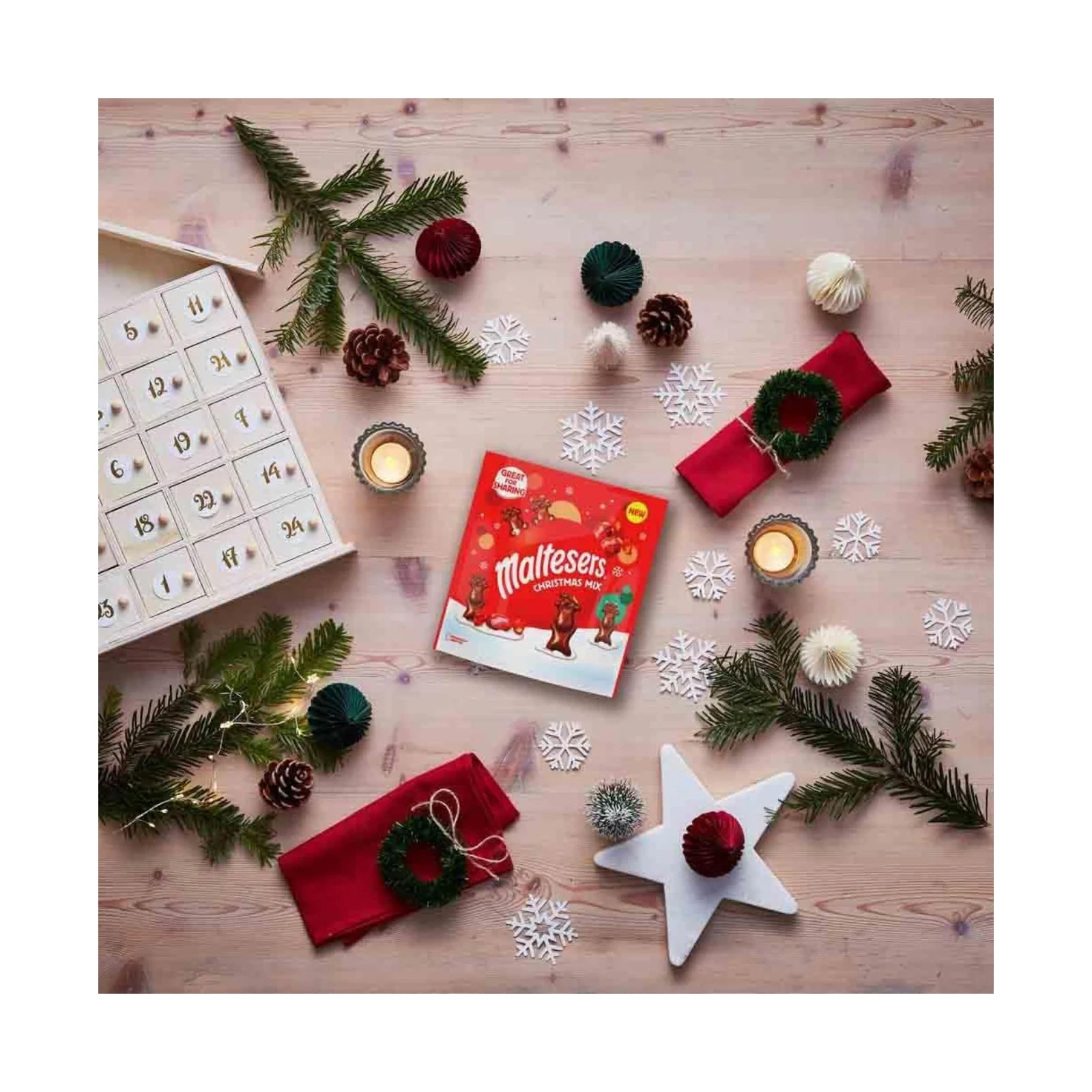Maltesers Christmas Mix, Mint Chocolate & Milk Chocolate Selection Pouch 240g (Box of 6) - Image 2