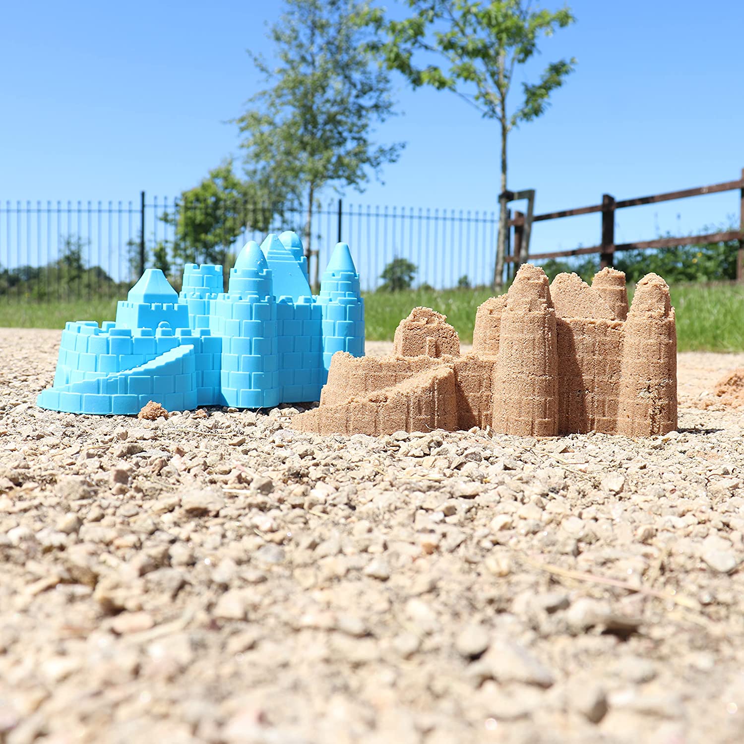 Pilsan Sand and Water Table Garden Toy - Image 2